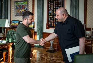 Зеленський провів нараду з Умєровим щодо закупівлі дронів та змін в державних інституціях