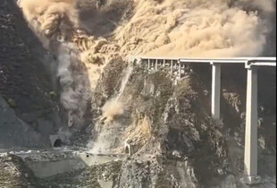 В Китаї обвалився нещодавно відкритий міст довжиною 758 метрів