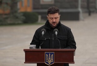 Зеленський привітав ракетників та артилеристів з професійним святом