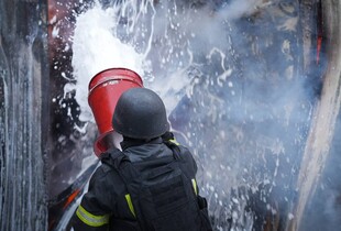 Ворог знову атакував портову інфраструктуру Одещини: пошкоджено резервуар