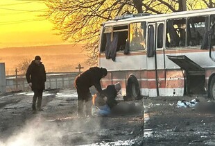 Росіяни атакували дроном службовий автобус на Дніпропетровщині: 12 людей загинули