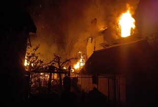 В Одесі через удар рф зруйновано три поверхи будинку, є загиблі  