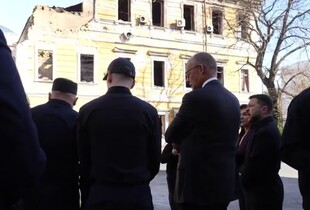 Зеленський і Мерц відвідали місце удару рф по будівлі Академії наук у Києві