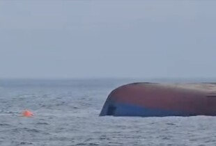 Дрон уразив судно з українцями біля Румунії: є загиблий і зниклі безвісти (відео)