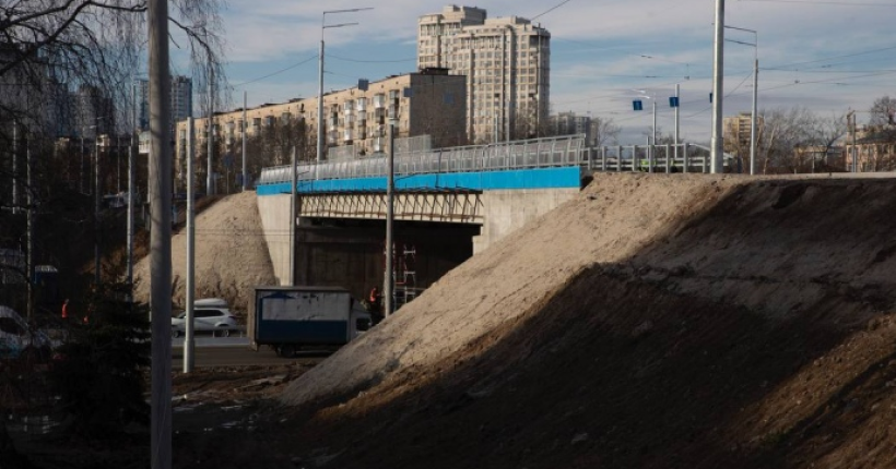 У Києві відкрили рух Дегтярівським шляхопроводом