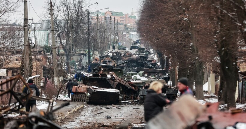 Поліція ідентифікувала понад 100 загарбників, які вчиняли воєнні злочини в Бучі